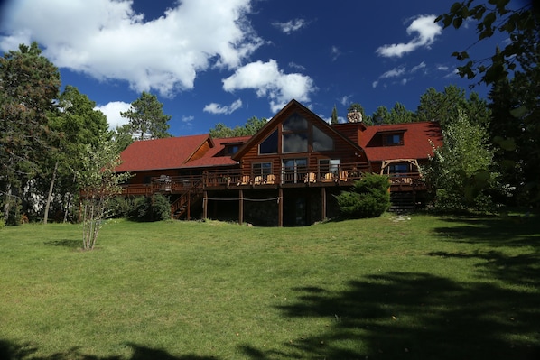 Totagatic Lodge Lake View