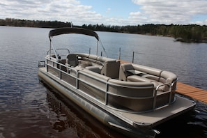 25ft 2016 TMC Paragon Pontoon with 115hp Mercury available for rental
