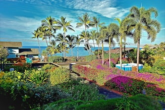 OCEANFRONT VIEWS VILLA OF KAHALU'U BEACH LOCATION ONCE OF ROYAL CHIEFS VACATION