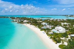 Villa Blue Heaven - White sand, turquoise water,   clear blue sky