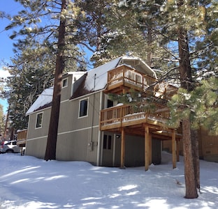 50%off 2/15-2/17 Remodeled 2 Bed 2 Bath 1125SqFt WIFI/ FIREPLACE/ FULLY STOCKED
