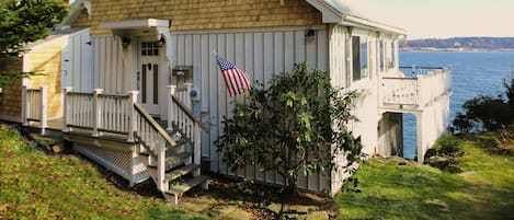 Quintessential Maine cottage.