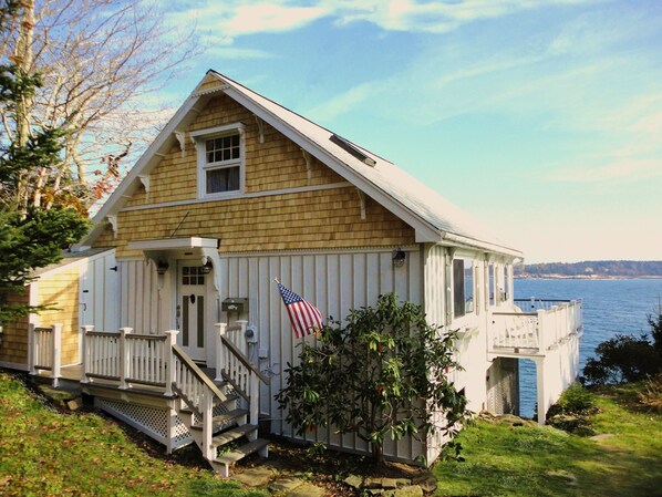 Quintessential Maine cottage.