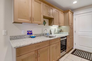 Wet bar/coffee bar on first floor