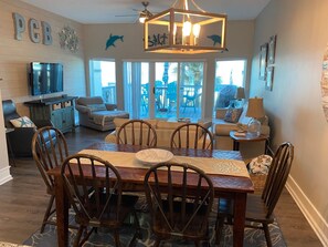 Dining room to living room