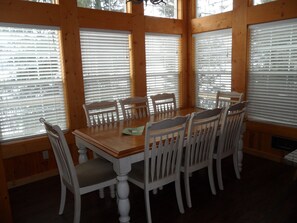 Frederick Lakeside Lodge dining room table 