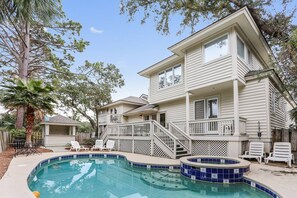 Full Size Pool and Lots of Deck Space!