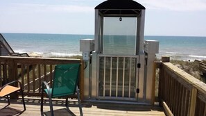External elevator for those with mobility issues, luggage, groceries, etc.