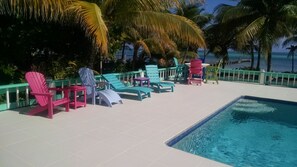 Wonderful pool with swim up  stools, wading or diving ends, great for a family!