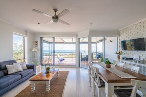 Living / Dining Room
(Photo by Ochio Photography Adelaide)