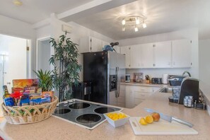 Back House: Kitchen