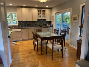 Kitchen/dining area.