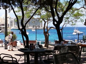 international restaurants for everyone's budget 5 mins away from us