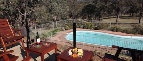 Lovely outdoor entertaining, with views to the Great Dividing Range. 