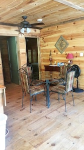 Clear View Retreat: Cabins in the woods near Obed, Catoosa, Crossville, & more