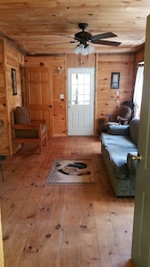 Clear View Retreat: Cabins in the woods near Obed, Catoosa, Crossville, & more