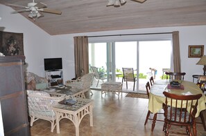 Open-concept. Comfortable seating. Feel at home on the beach.