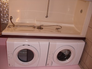 New washer/dryer and full-size shower