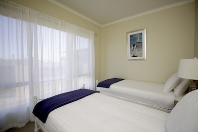 Wallaroo Marina Apartments Luxury Award Winning 3 Bedroom Boardwalk Apartment