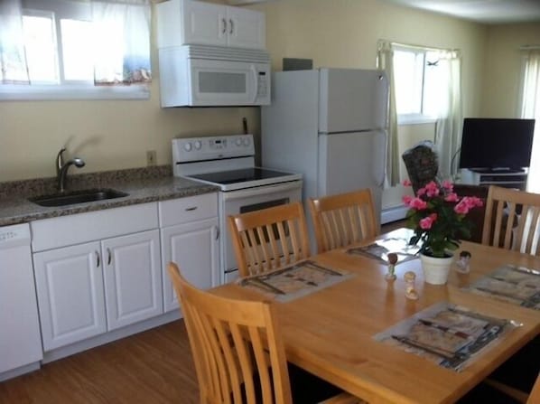 New kitchen with Granite Countertops.