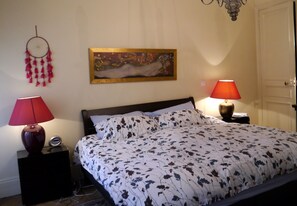King size bed