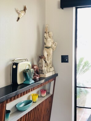 lounge ornamentation