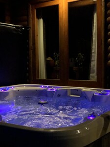 3rd Nite FREE Beachfront slps 14 oyster/clam hot tub watercraft incl Cntrl local