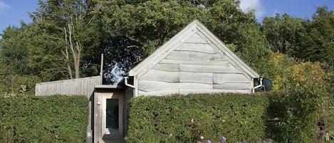 The entrance to Field End.