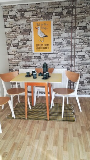 Breakfast round the vintage 60s table.