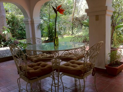 Villa Azteca, hogar colonial mexicano, excelente ubicación, ideal para familias y mascotas