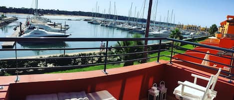 Living room Balcony
