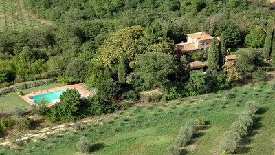 Villa Poggialto 12 sleeps, Tuscan private villa with large pool and big garden