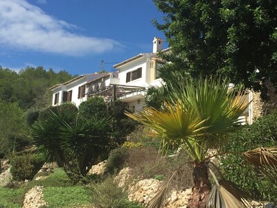 Fabulous well-equipped spacious apartment in tranquil setting overlooking Jávea