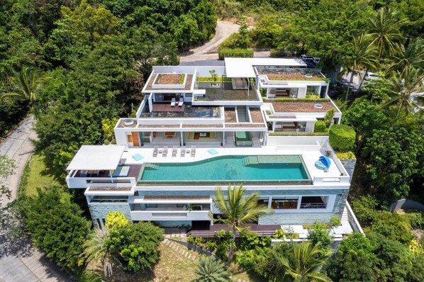 Villa Splash Exterior