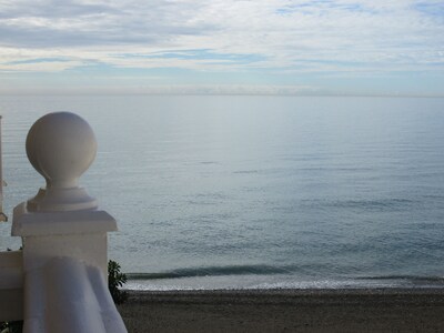 Confort, tranquilidad y maravillosas vistas al mar.