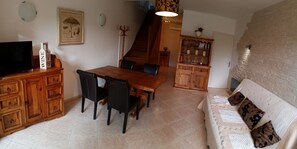 Vue du salon vers l'intérieur