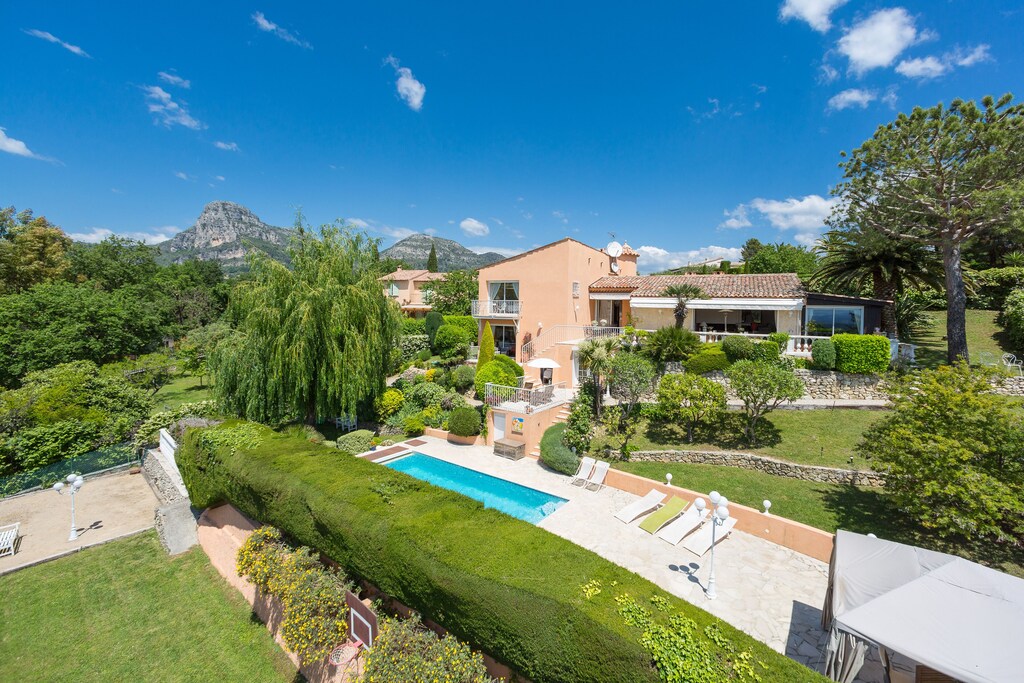 Picture of villa