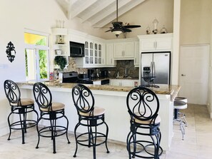 Kitchen bar granite work tops 