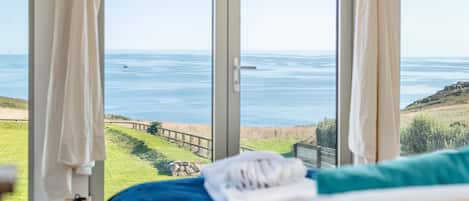 Superking Master Bedroom with view out to Sea