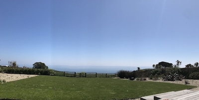 HERMOSA CASA DE VACACIONES DE 4 DORMITORIOS CON VISTAS AL MAR Y FÁCIL ACCESO A PLAYAS