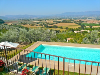 Beautiful Panoramic Views From This 17th Century House With Large Sole Use Pool