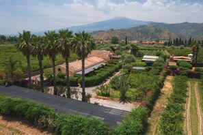The Relais with Etna on the background