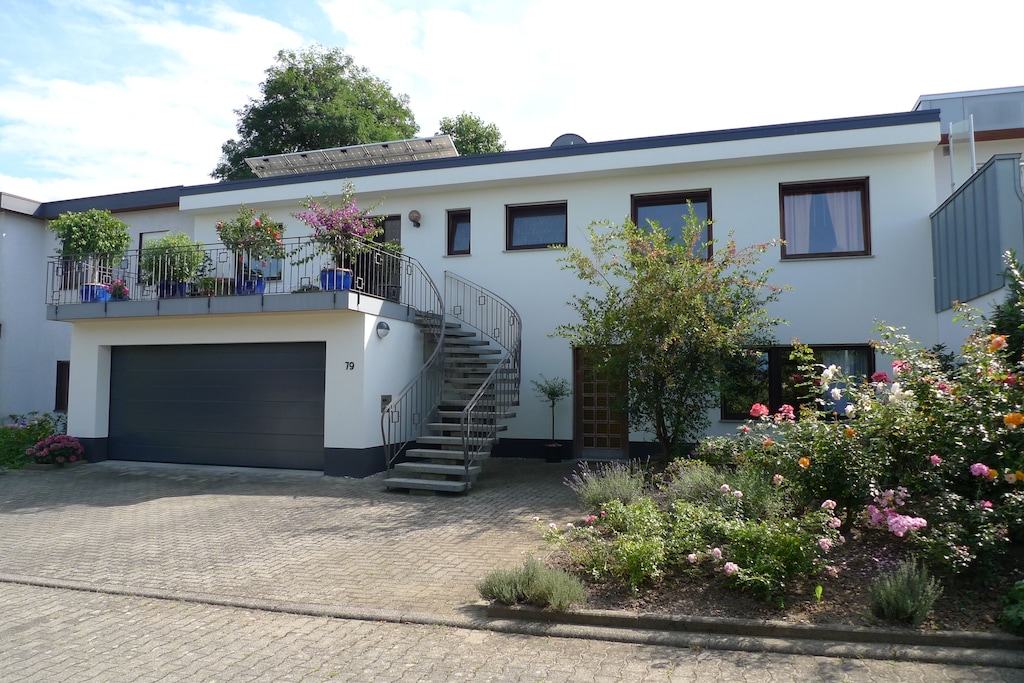 Ferienwohnung Sankt Georgen Süd, Freiburg im Breisgau Ferienhäuser