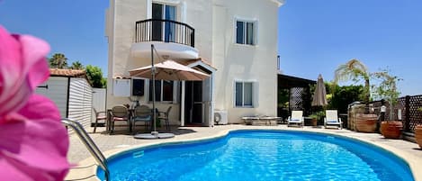 Beautiful villa with private pool the enjoy and relax