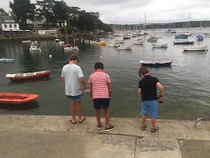partie de pêche au port de Sainte Marine