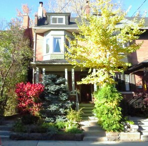 Historic Arts and Crafts Gem built in 1913