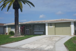 Front picture of home