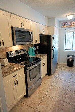 Left side of Kitchen
