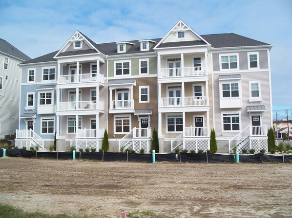 The end unit townhouse to the right is the rental. property. There are 3 levels.