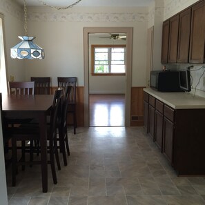 Eat in kitchen